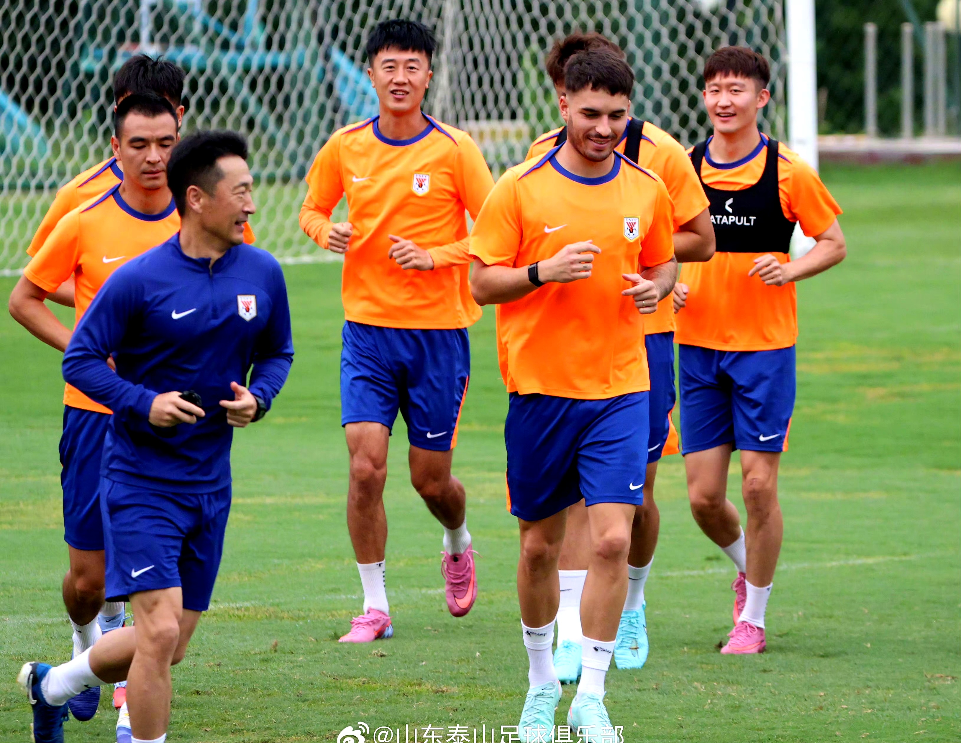 上海申花发布备战花絮，冲刺阶段战术微调，欧超杯任务艰巨，医务组通报恢复的简单介绍-乐鱼官方网站